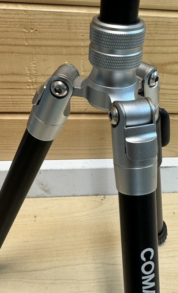 Coman MT55- Professional Mini Aluminum Tripod.