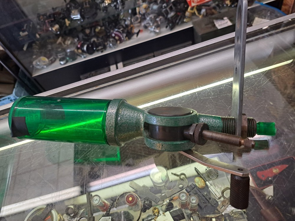 RCBS POWDER MEASURE WITH  STAND