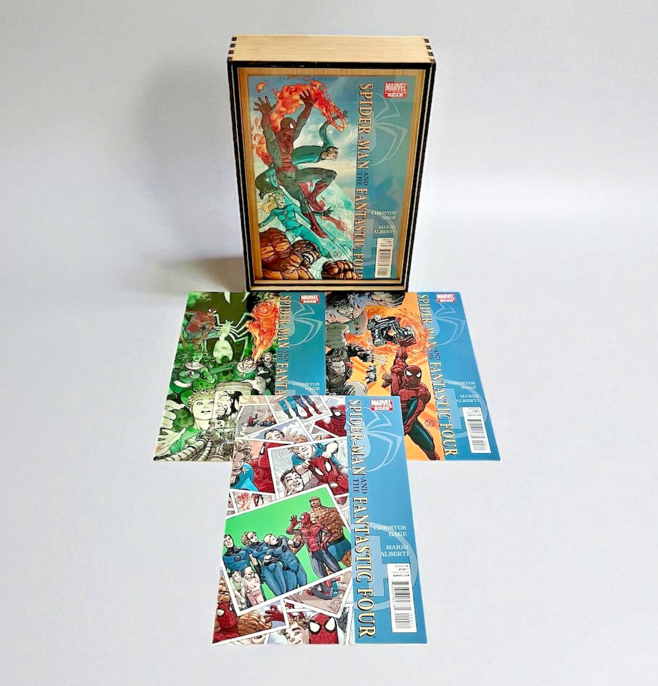 Comic Frame & Compact Storage + Complete Spider-Man/Fantastic Four Series