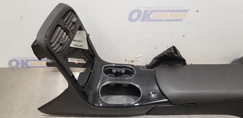 08 CHEVY CORVETTE C6 AT FRONT FLOOR CENTER CONSOLE BLACK