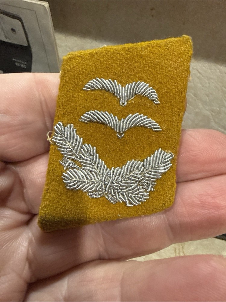 Original WW2 German Luftwaffe Signal Lieutenant Collar Tab