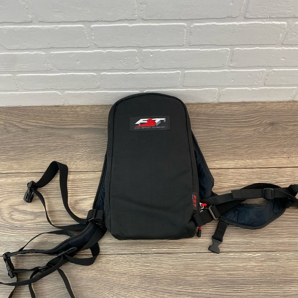 FST Fluid Support Technology Lightweight Hydration backpack in Black
