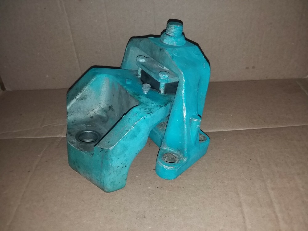 OMC MOTOR MOUNT