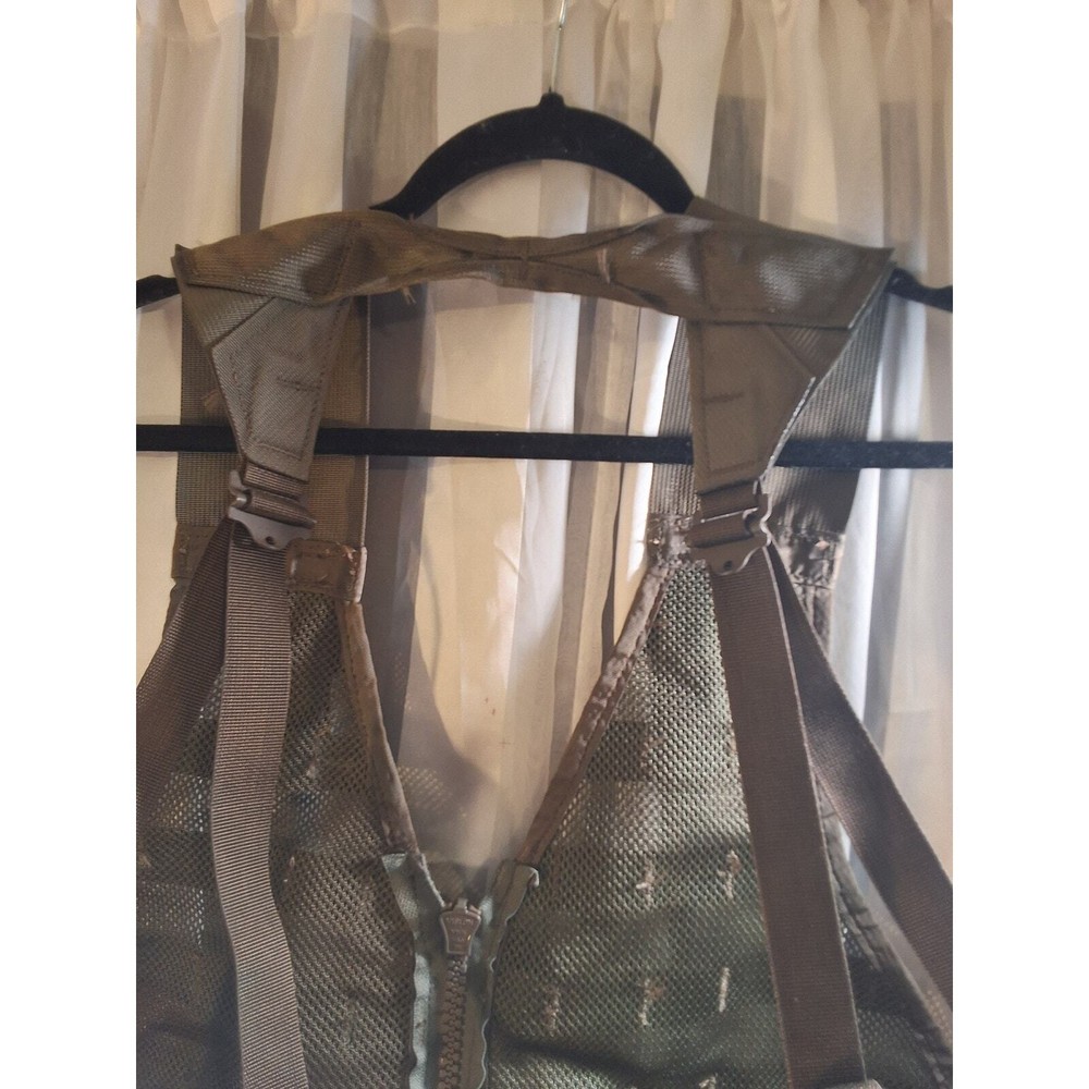 U.S. TACTICAL VEST LARGE/ EXTRA LARGE