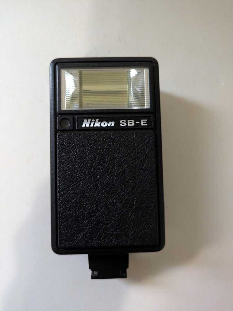 Nikon SB-E Camera Speedlight Untested
