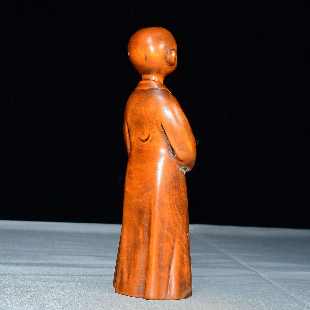 Exquisite Small Leaf Boxwood Monk Ornament