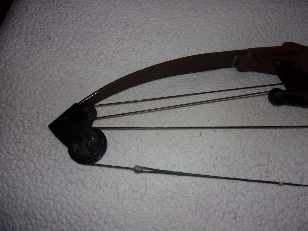 Vintage Bear Archery Whitetail Hunter Compound Bow