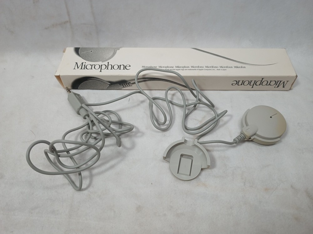 APPLE  MICROPHONE   1990 With Original Box G17