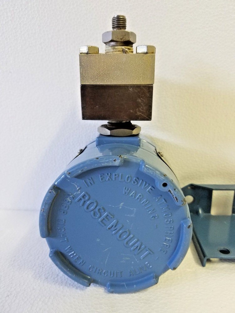 Rosemount 1144A0600A12 Pressure Transmitter w/ Mounting Bracket