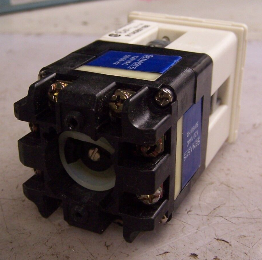 NEW SENASYS 911AGB511BB SPRING RETURN SELECTOR SWITCH W/ INDICATOR LIGHTS
