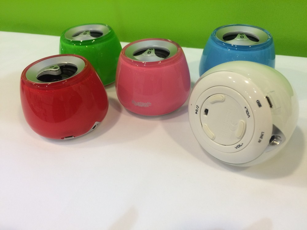 Apple Design Mini Bluetooth Speaker