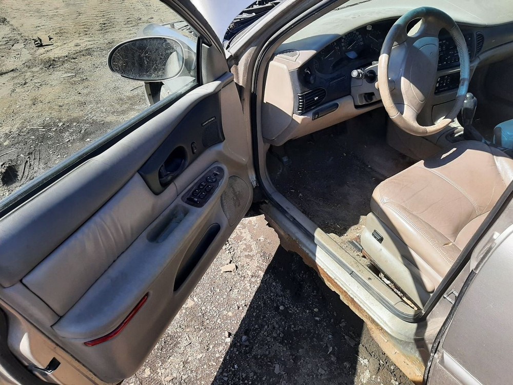 REGAL 2002 High Mounted Stop Light 935836