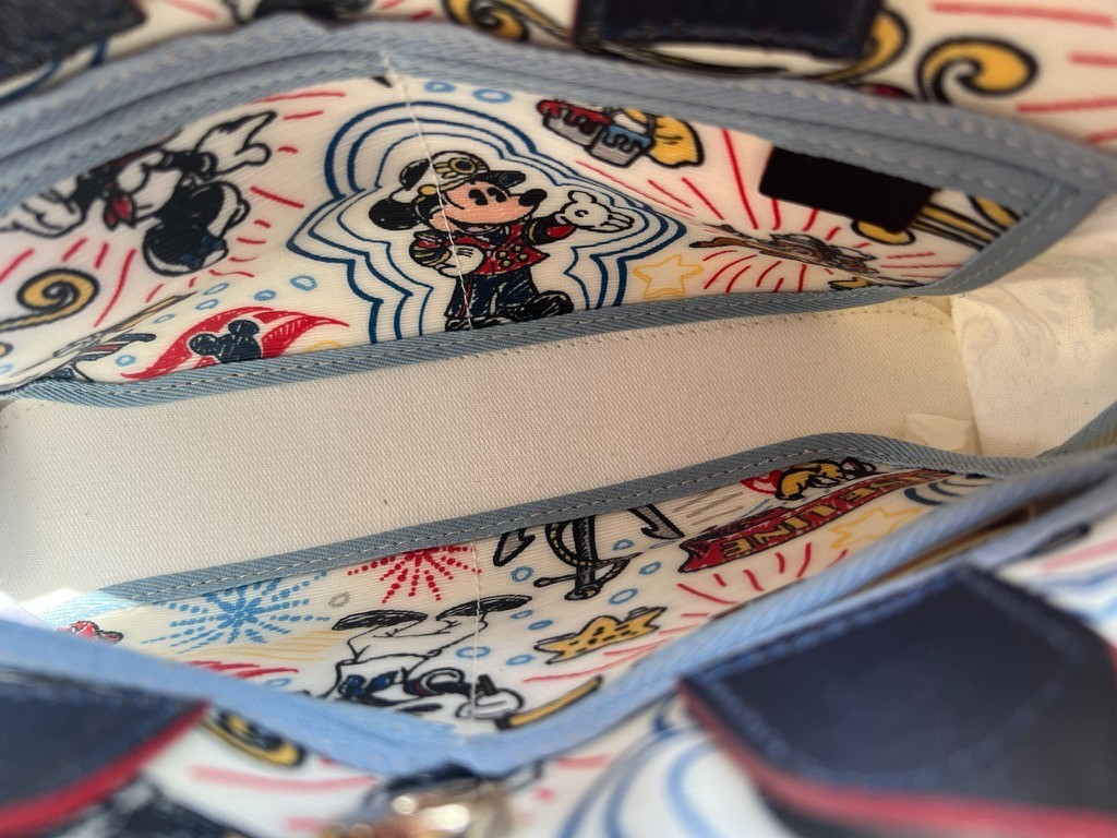 NWT Disney Dooney & Bourke DCL Sketch Tassel Tote D045B - EXCELLENT PLACEMENT