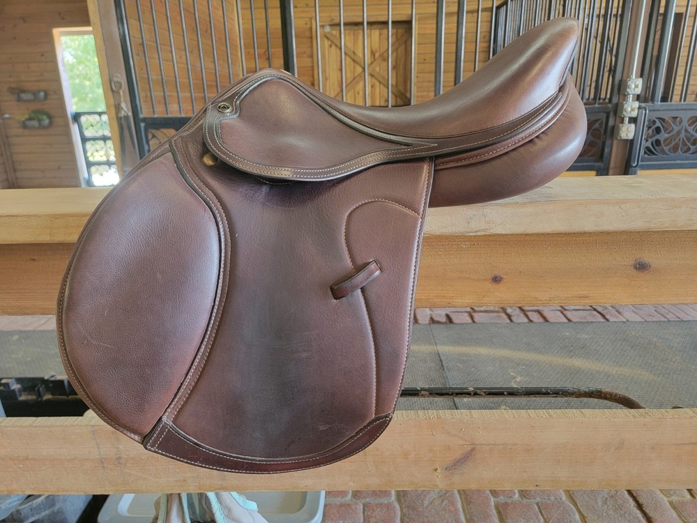 17.5″ Dover Circuit Premier Victory RTF Saddle *Adjustable*