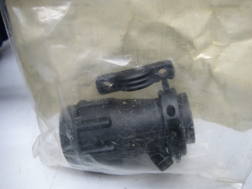 FCI UTG/UTP BANTAM CONNECTOR NSMP