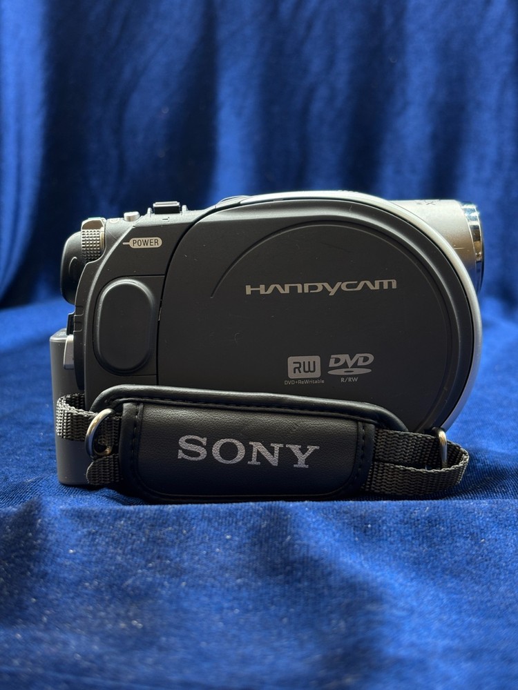 Sony Handycam DCR-DVD105/ Camera Only/ Working