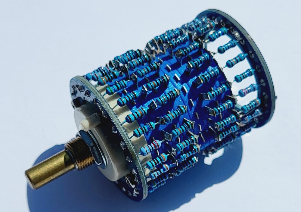 24 Step Attenuator Volume Control Pot Log Stereo