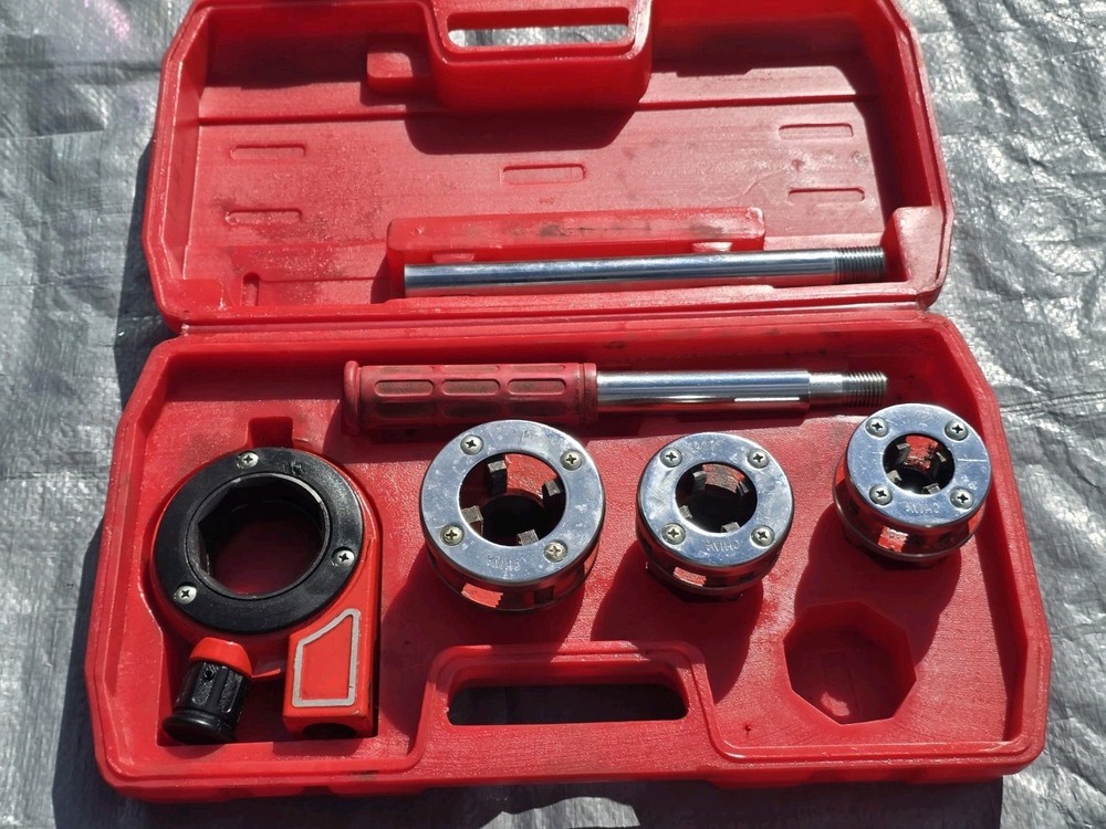 Ratchet Pipe Threader Kit Ratcheting Pipe Threading Tool Set w/ 3 Dies