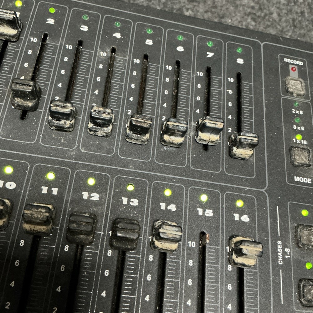 Elation Stage Setter-8 DMX lighting controller console Powers On, Untested