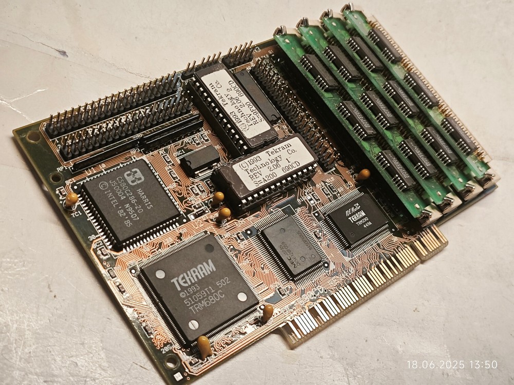PCI IDE Caching Controller TEKRAM DC-690CD with Harris 80C286 20 MHz CPU + RAM