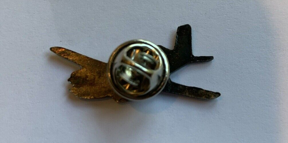 Airplane tie tack or hat pin