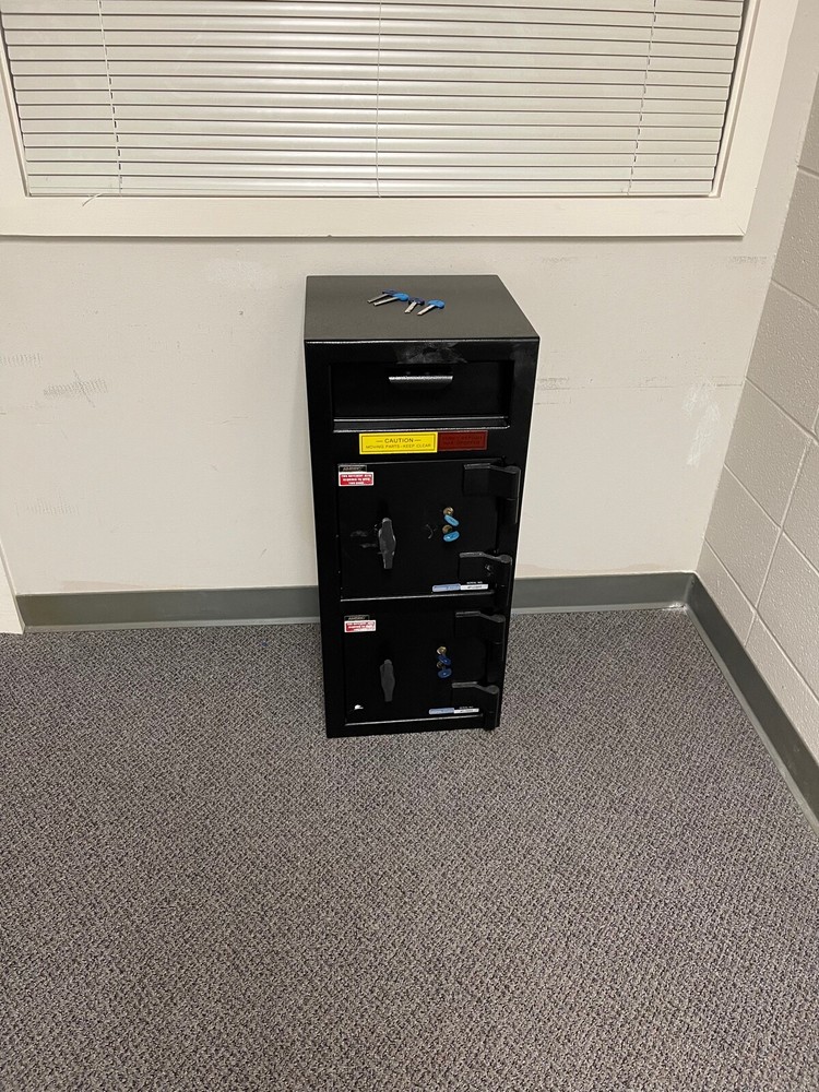 AMSEC FRONT LOAD DEPOSITORY SAFE, Compact Single Door Cash Management Safe