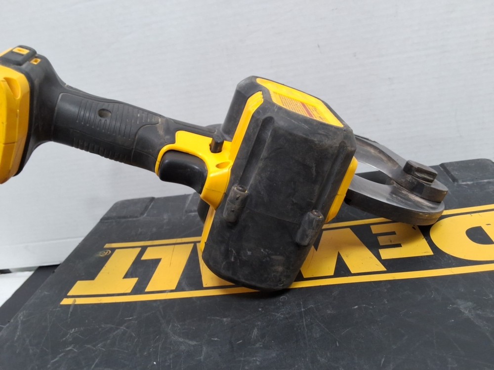 DEWALT DCE150 20V MAX Cordless Cable Cutting Tool [TOOL-ONLY]