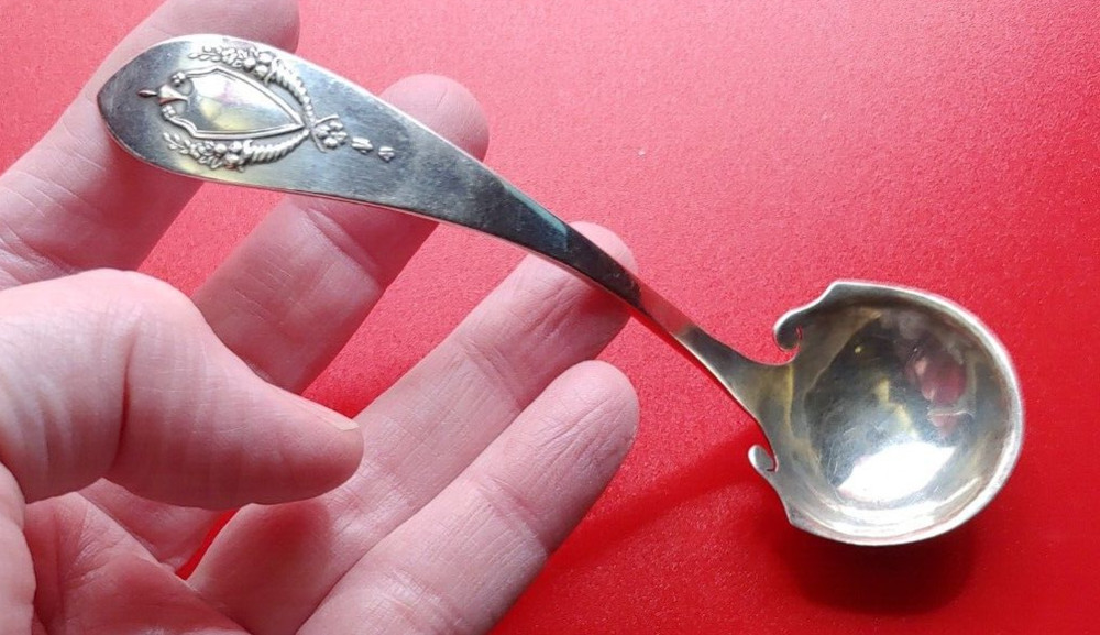 Lunt Silver Mount Vernon Solid Piece Cream Ladle NO MONOGRAM
