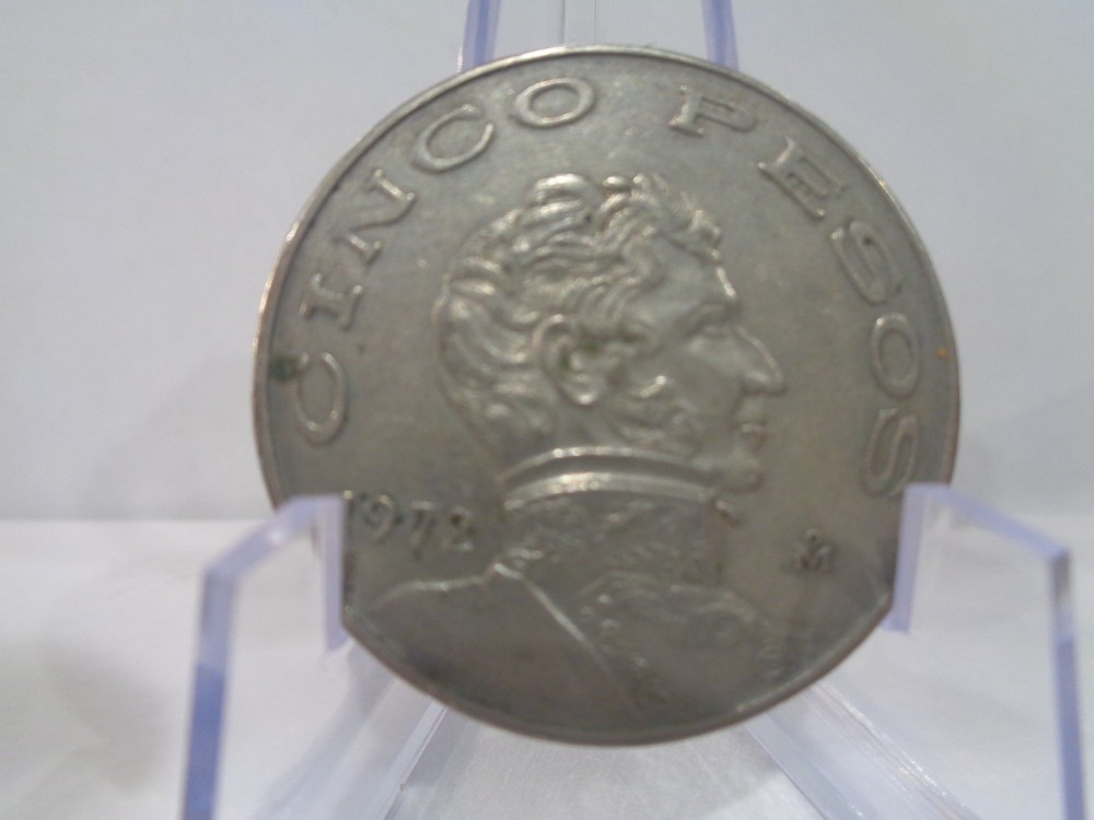 1972 Mexican Cinco Pesos M Coin.