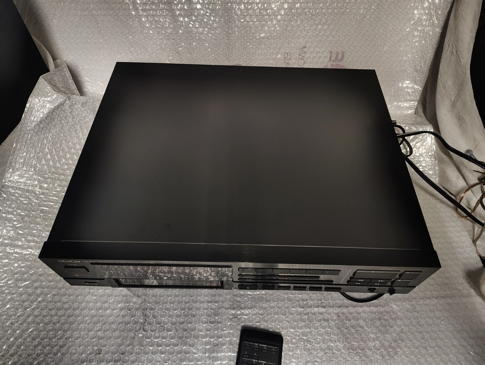 Denon Dcm-555 6 cd player
