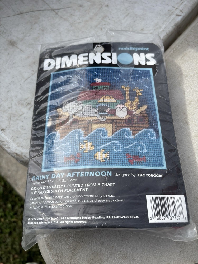 Dimensions Needlepoint Small Noah’s Ark Kit