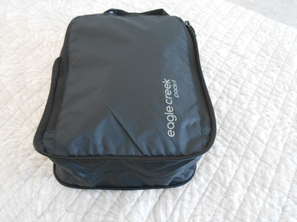 Eagle Creek Black Pack-It® Isolate Compression Cube Size-S, NWOT