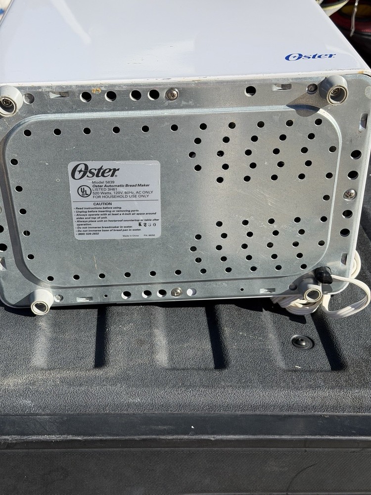 Oster 5839 Automatic Bread Maker Machine 520W 120V – No Bread Pan