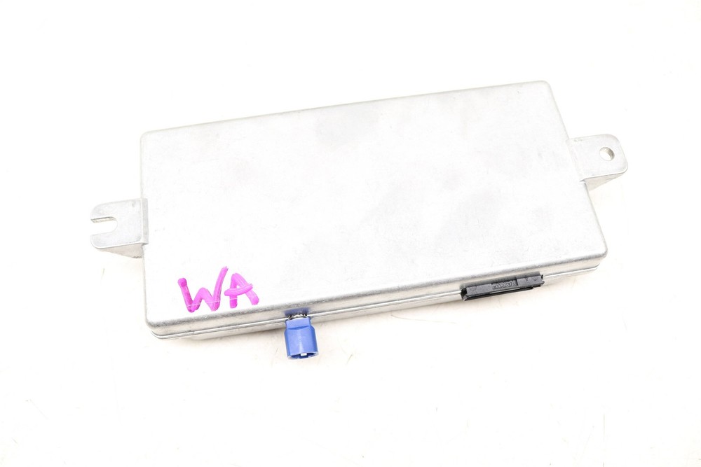 2012-2015 BMW 328I - Backup Camera Control Module 9302256