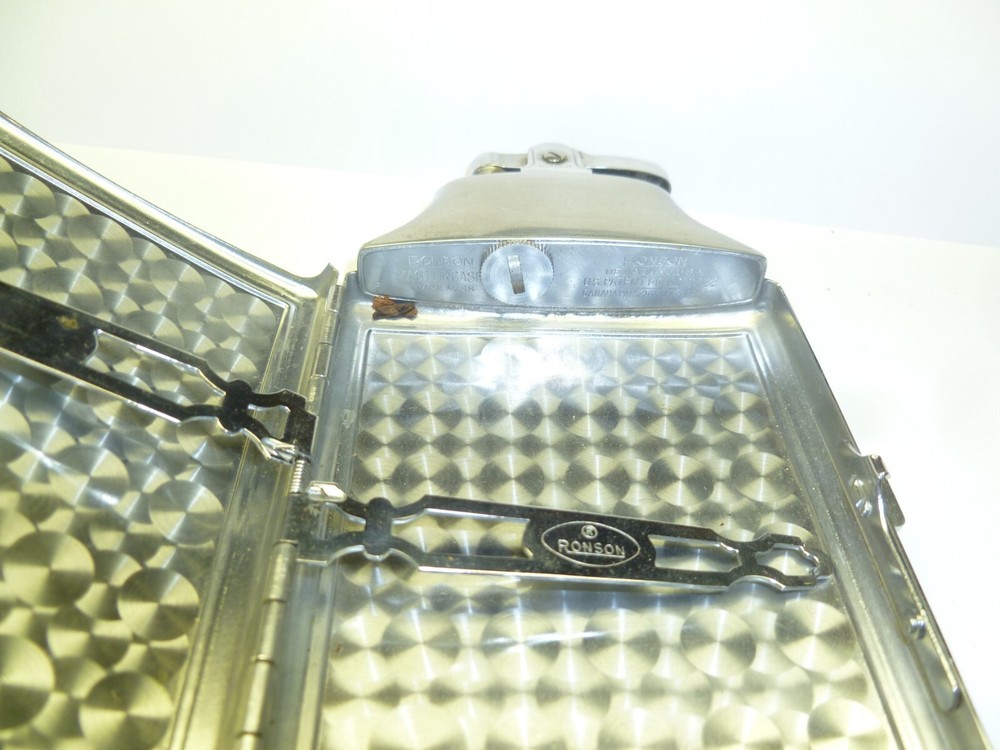 VTG RONSON MASTERCASE CIGARETTE CASE WITH LIGHTER & FELT BAG