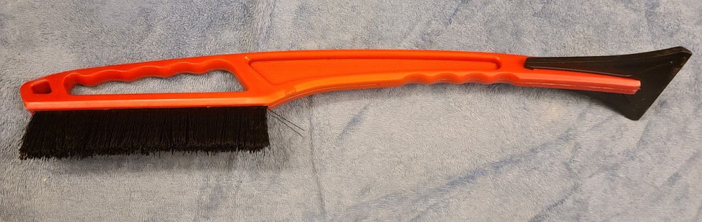 Snow brush -  Ice & Snow Scraper 21 " & Brush