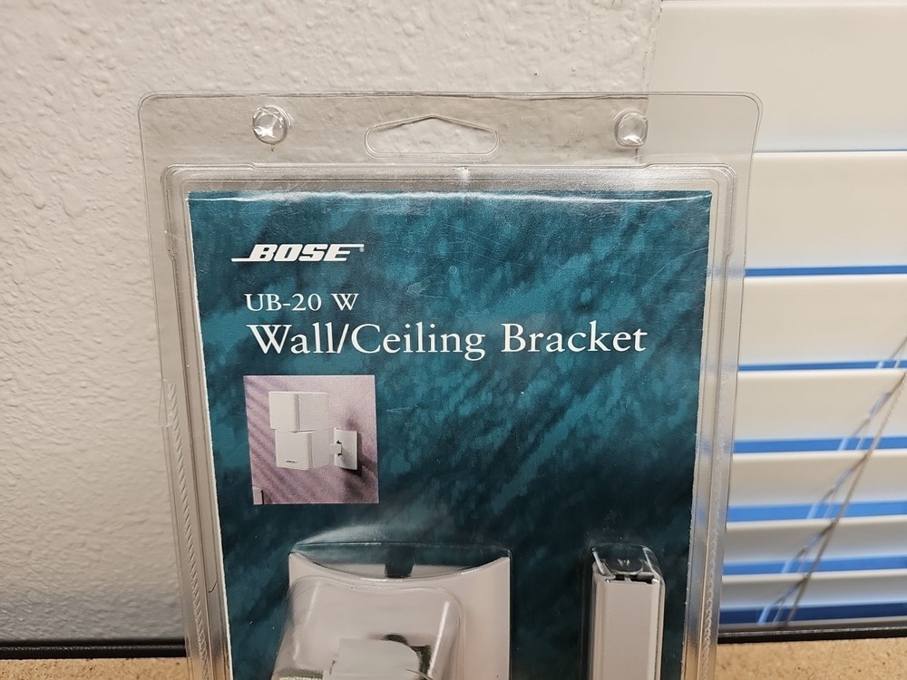 BOSE White UB-20W Wall Ceiling / Bracket New Includes Mounting Hardware (A3)