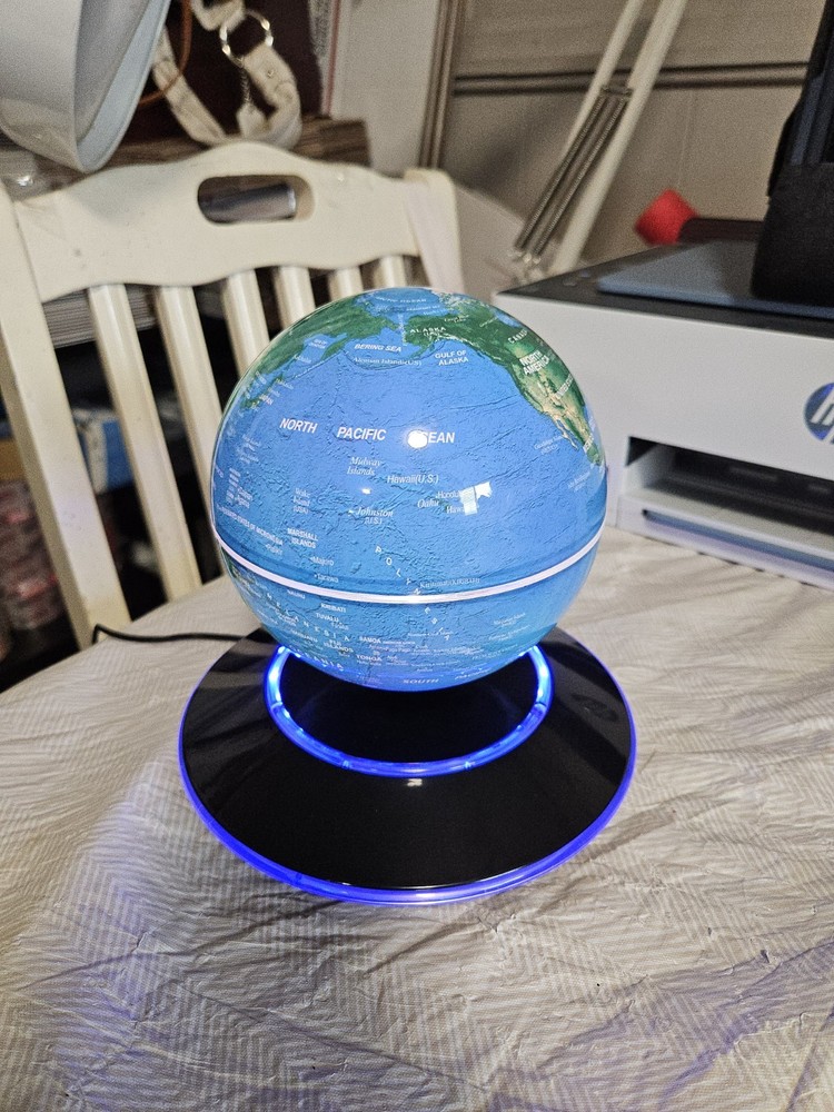 Magnetic Levitating Rotating Globe LED Light