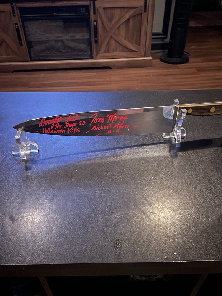 PLASTIC KNIFE HOLDER