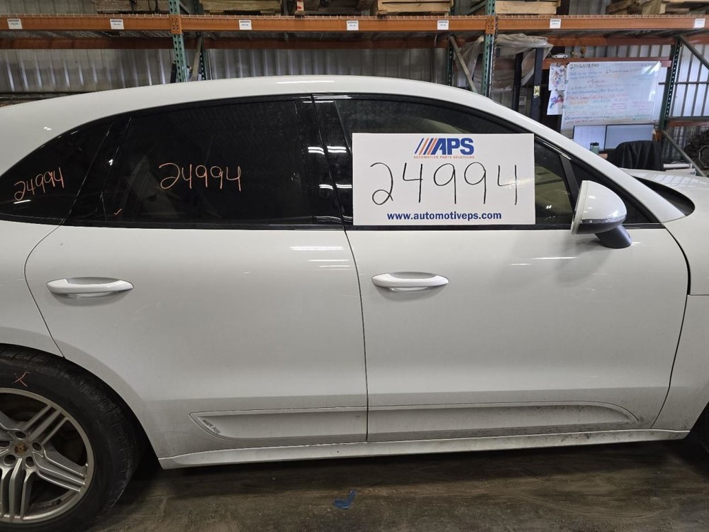 MACAN 2016 Jack 1538878