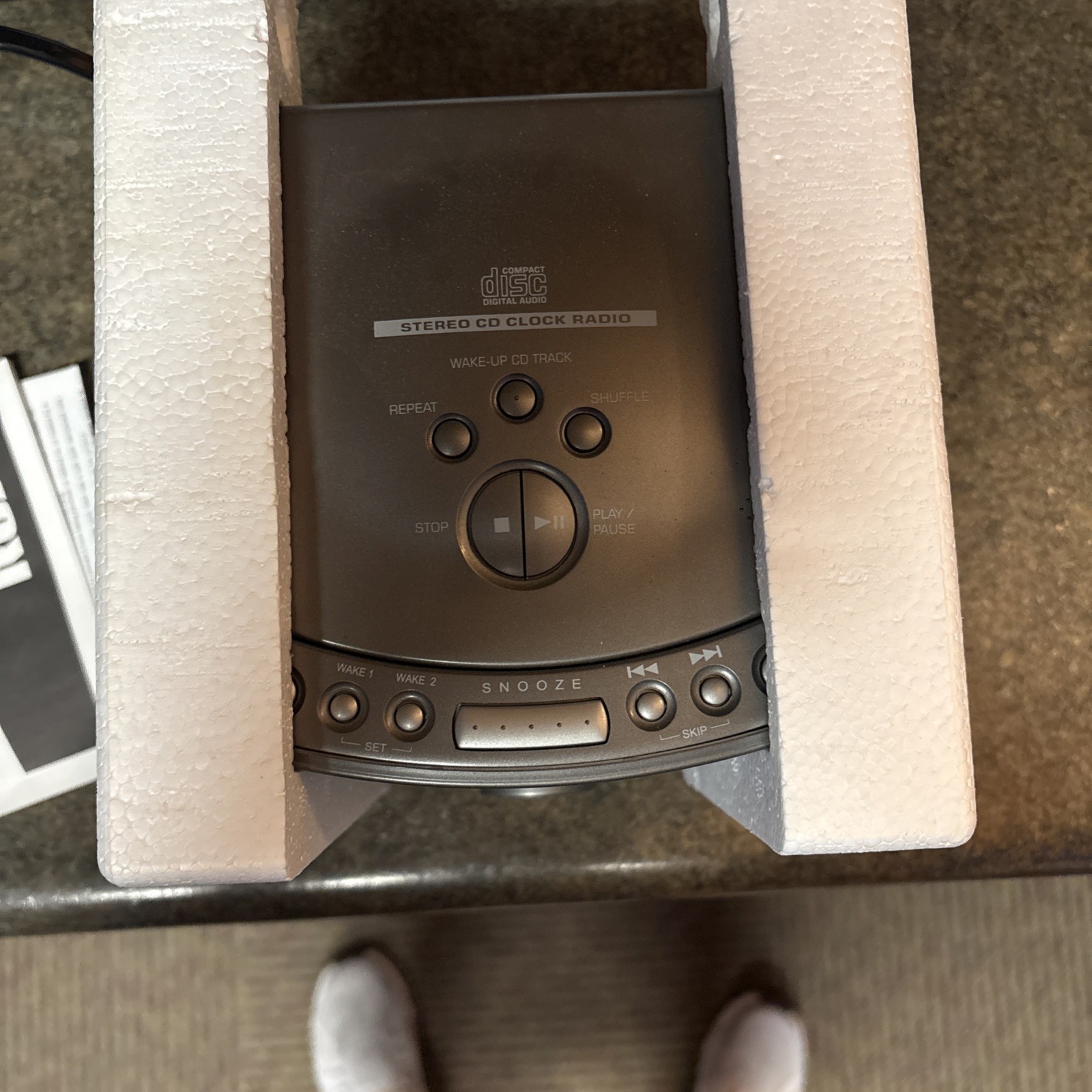 RCA Stereo CD Clock Radio RP3751A Dual Alarm AM FM Player Gray Compact Disc