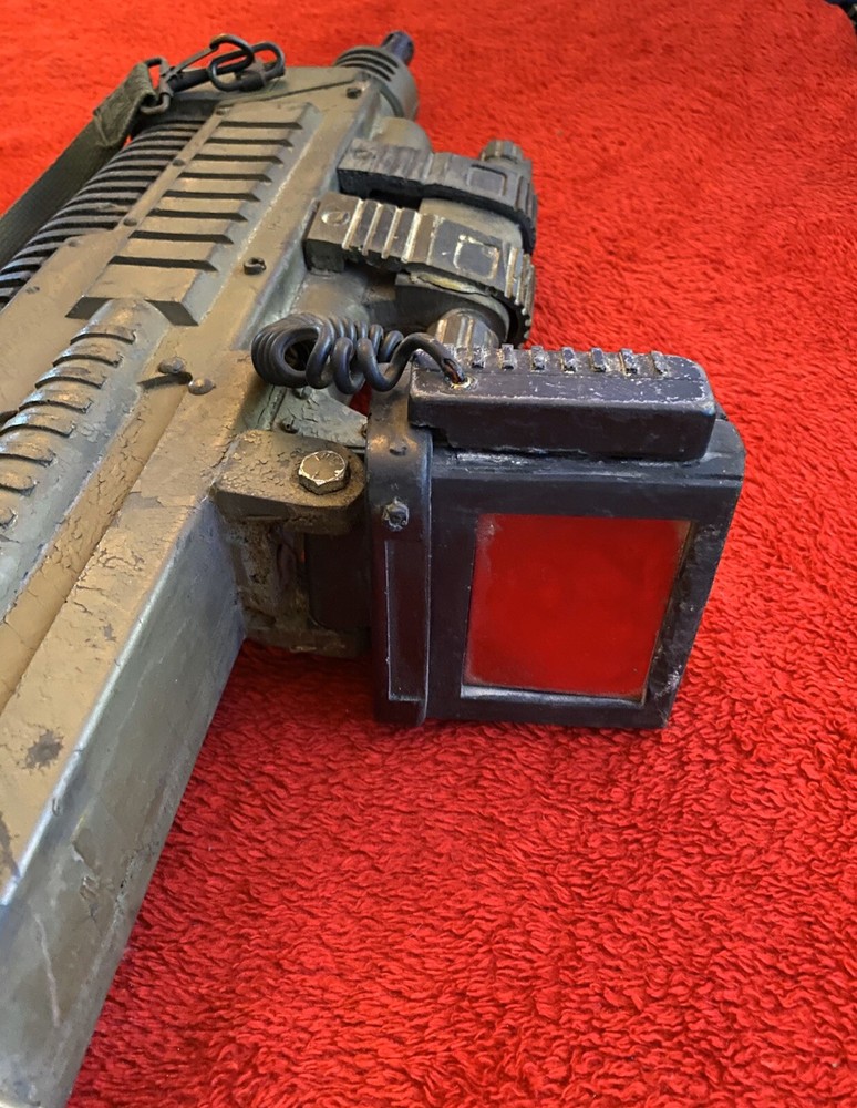Space: Above And Beyond Screen Used Rifle Prop SAaB