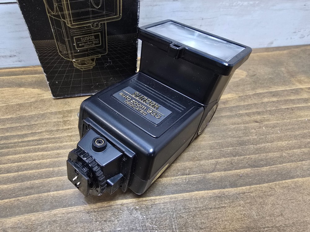 SUNPAK Thyristor AutoZoom 333 Electronic Flash Unit For Pentax -MINT Condition