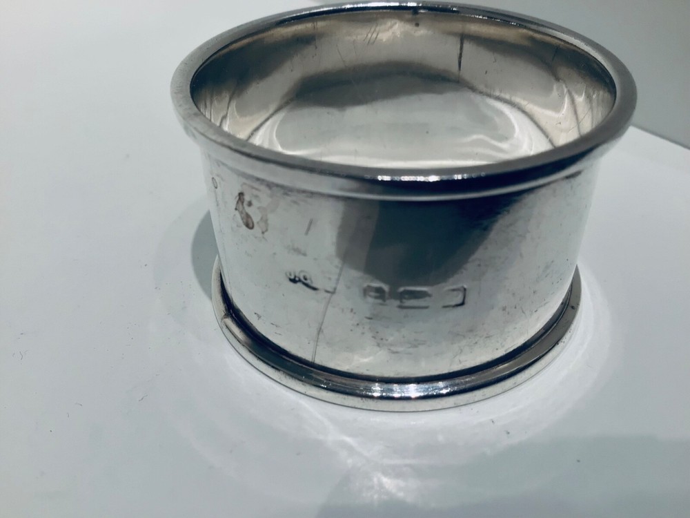 Cased Set 6 Solid Silver Napkin Rings, Birmingham 1914