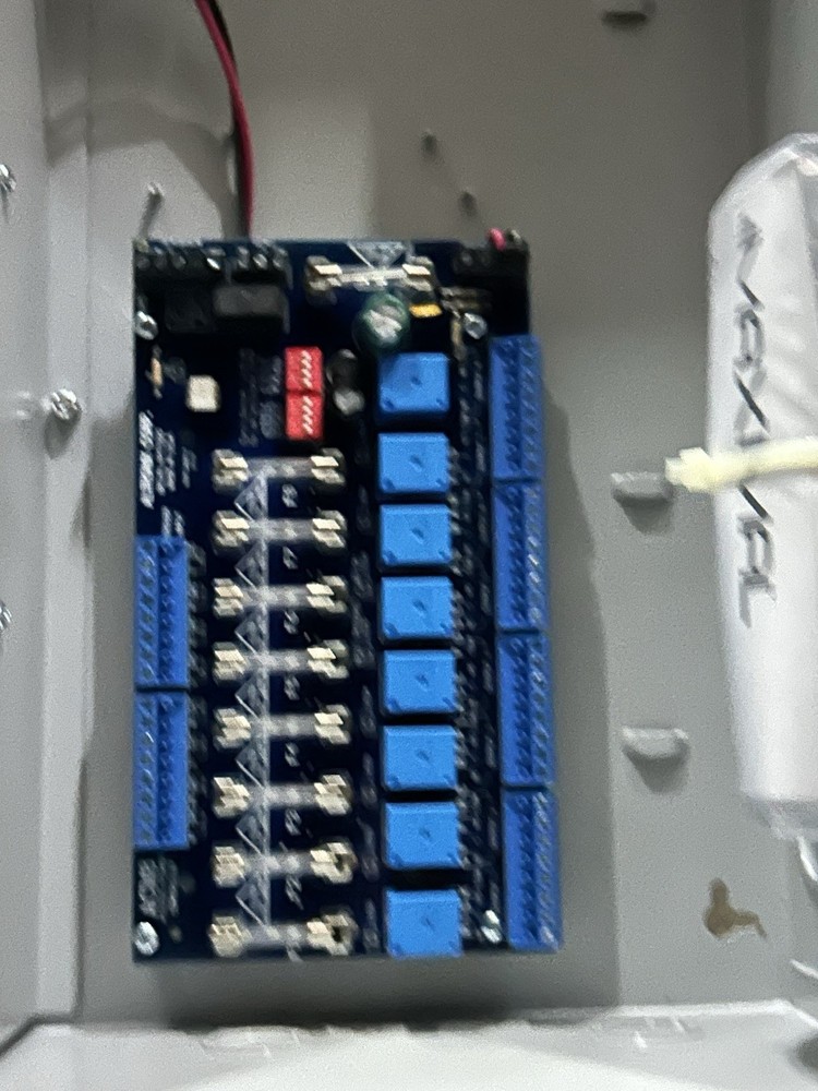 Altronix Maximal77 Access Power Controller 16-Output 24VDC Security Power Supply