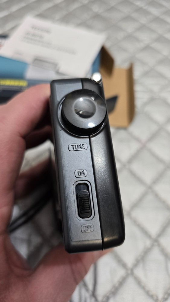 Tecsun Communications Receiver R-9012 - Nice!