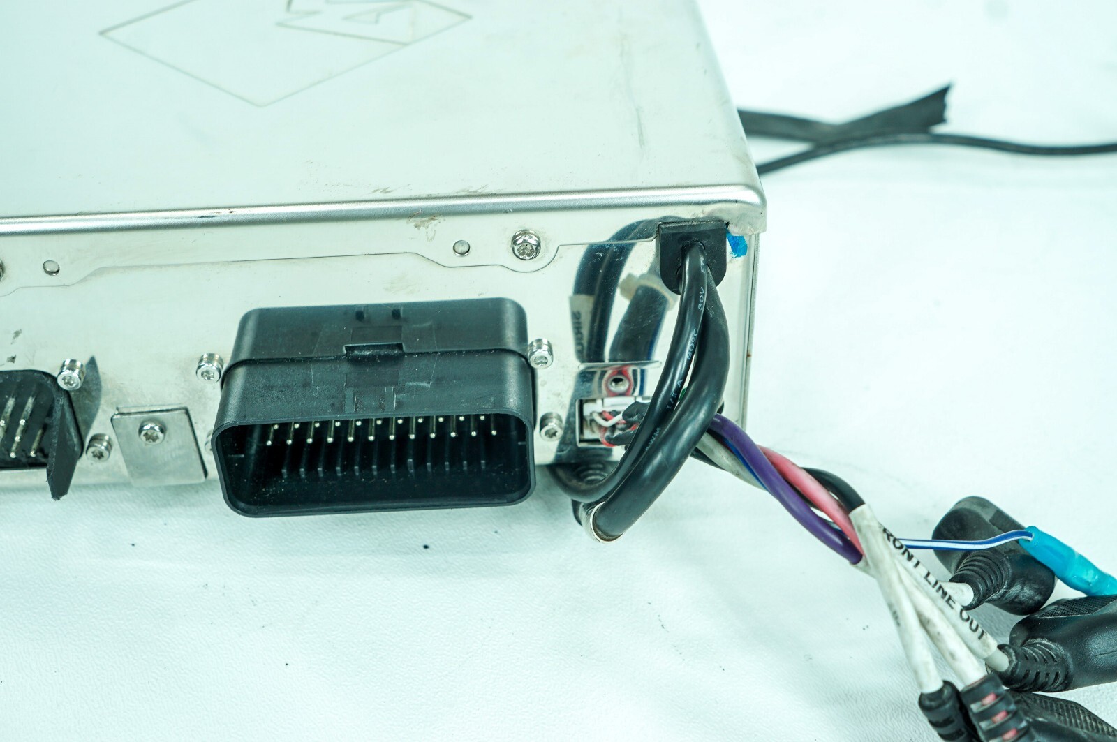 12 Harley Road Glide Touring Rockford Fosgate Media Receiver DAMAGED HD9813 1325