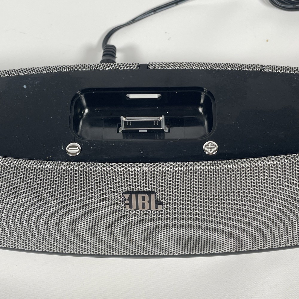 JBL On Stage 200iD High-Performance Loudspeaker iPod Dock & Power Cable