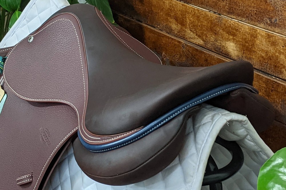 17.5" Devoucoux Biarritz O 2AA (2022) *NEW*