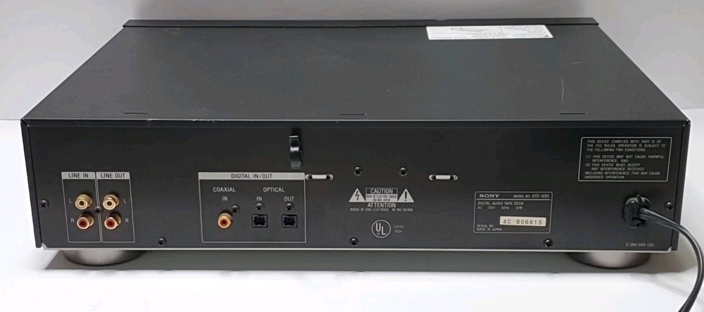 Sony DTC-690 Digital Audio Tape (DAT) Recorder